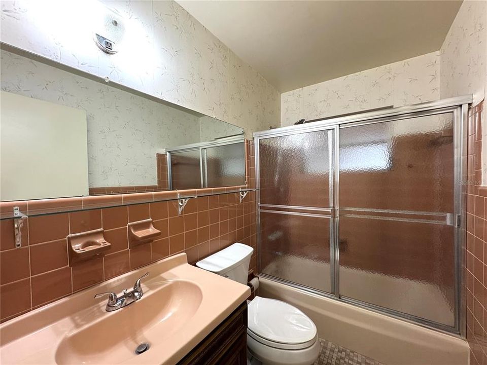 В аренду: $2,099 (3 спален, 2 ванн, 1370 Квадратных фут)