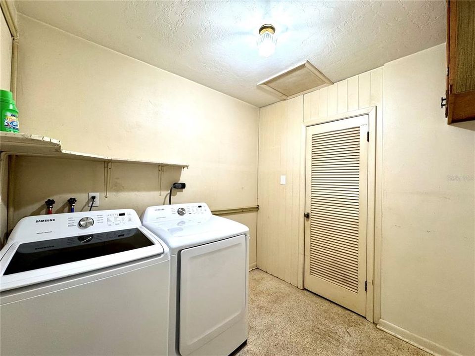 В аренду: $2,099 (3 спален, 2 ванн, 1370 Квадратных фут)