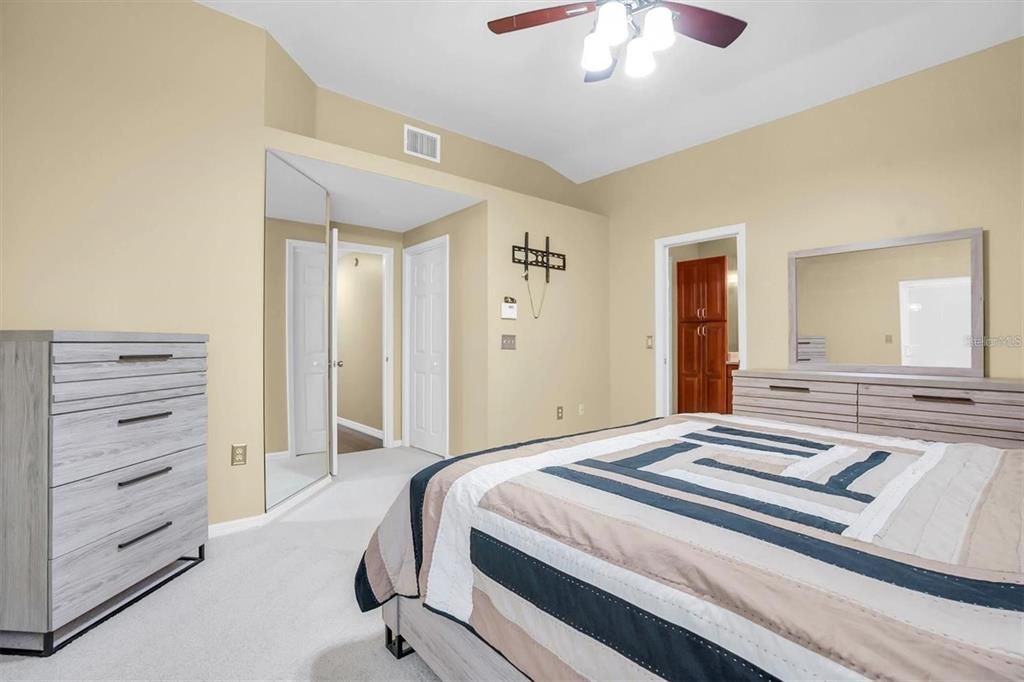 Active With Contract: $419,000 (4 beds, 2 baths, 1980 Square Feet)