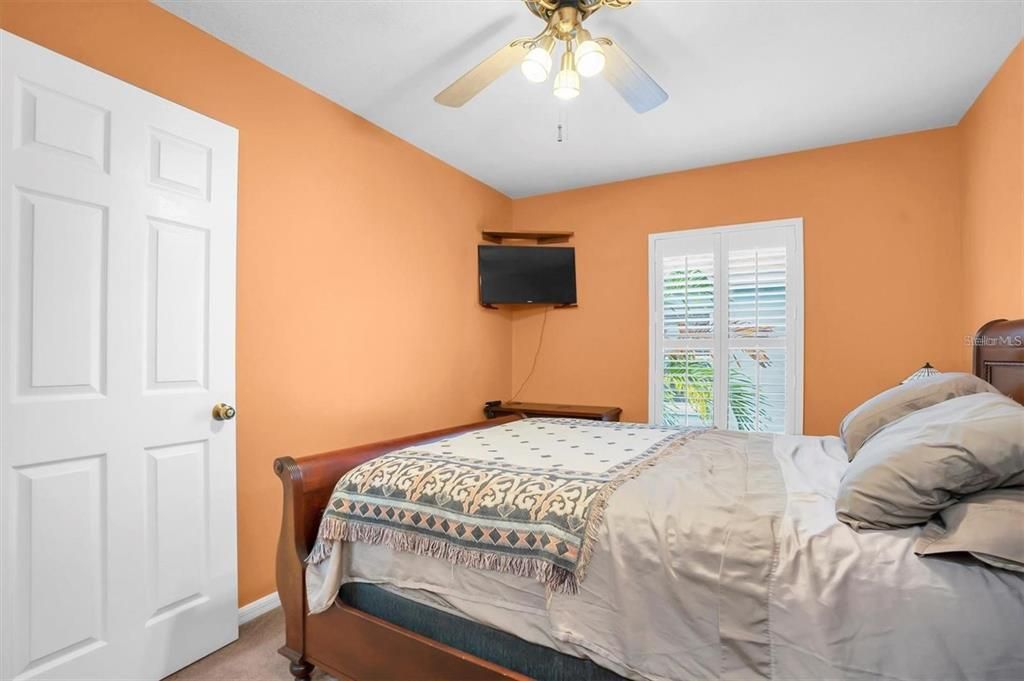 Active With Contract: $419,000 (4 beds, 2 baths, 1980 Square Feet)