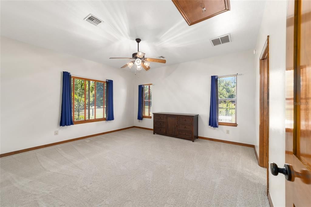For Sale: $2,000,000 (3 beds, 3 baths, 2848 Square Feet)
