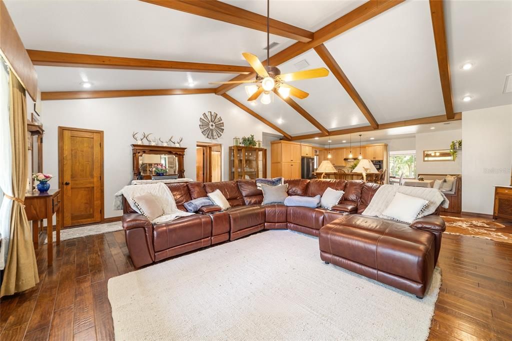 For Sale: $2,000,000 (3 beds, 3 baths, 2848 Square Feet)