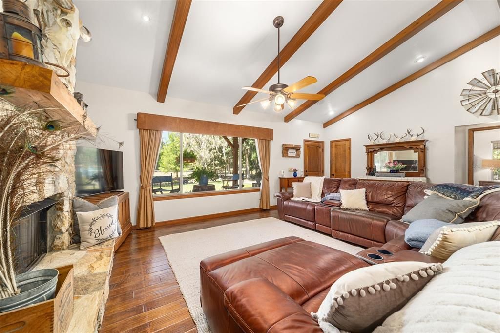 For Sale: $2,000,000 (3 beds, 3 baths, 2848 Square Feet)