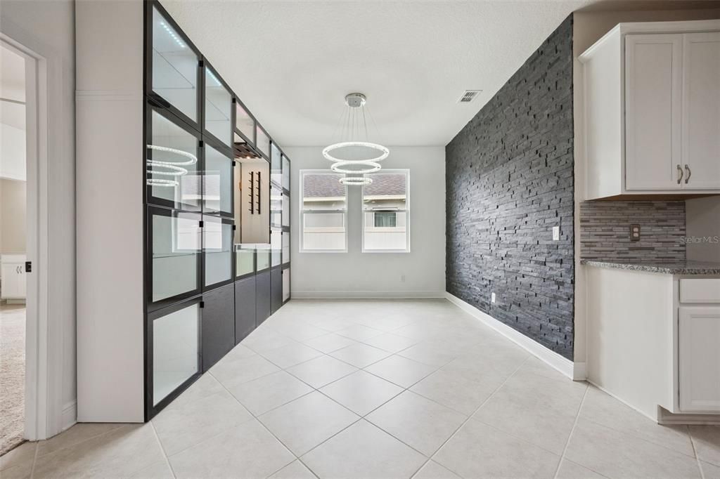 На продажу: $609,000 (5 спален, 3 ванн, 2843 Квадратных фут)