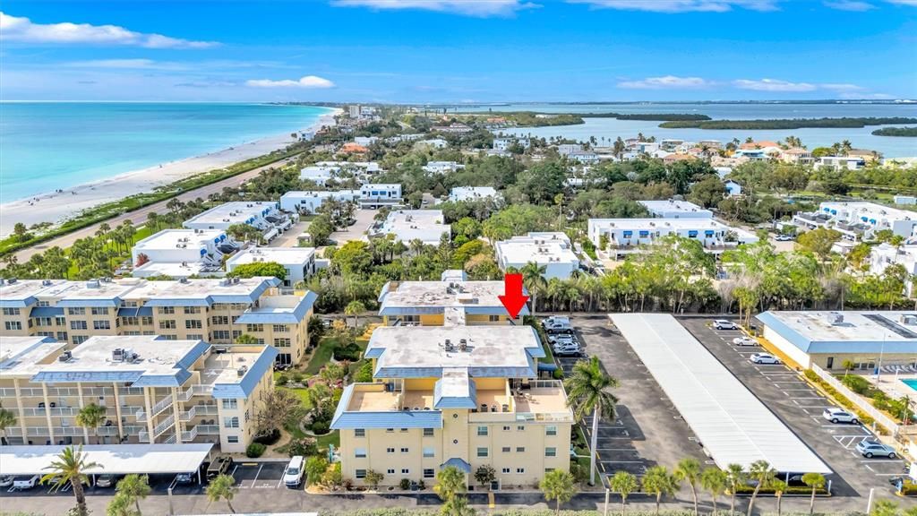 For Sale: $389,000 (2 beds, 2 baths, 1046 Square Feet)