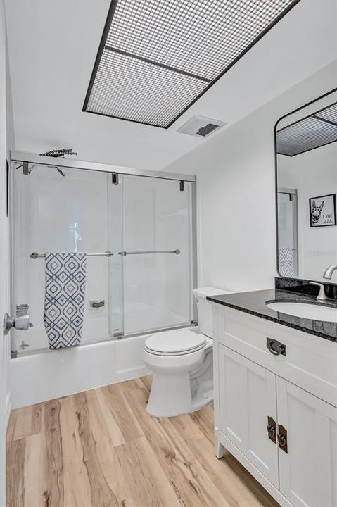 For Sale: $389,000 (2 beds, 2 baths, 1046 Square Feet)