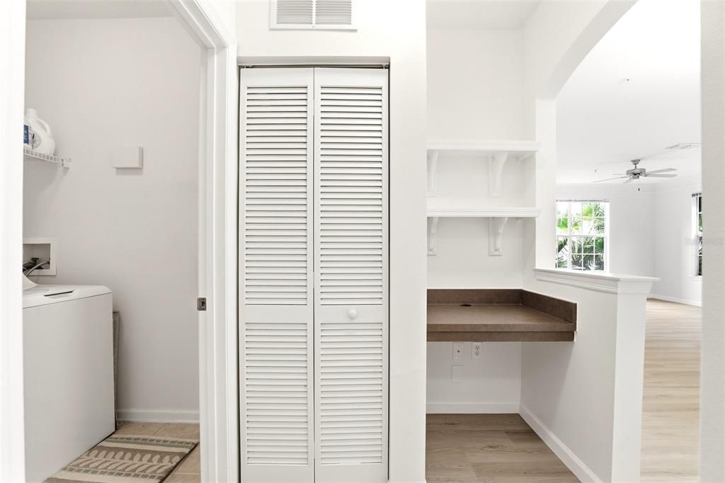 Active With Contract: $310,000 (3 beds, 2 baths, 1453 Square Feet)