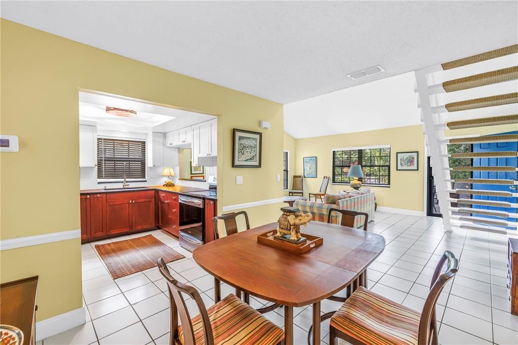 Activo con contrato: $295,000 (2 camas, 2 baños, 1500 Pies cuadrados)