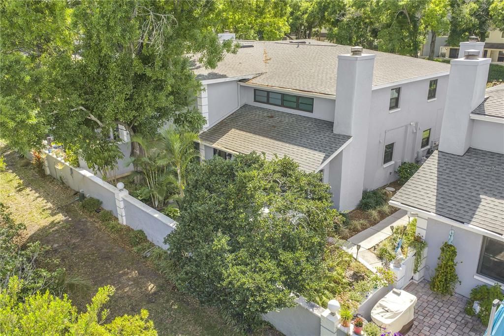 Activo con contrato: $295,000 (2 camas, 2 baños, 1500 Pies cuadrados)