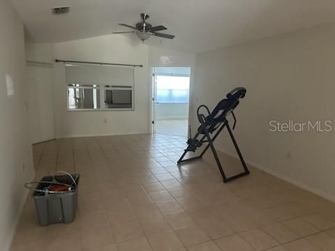 En Venta: $370,000 (3 camas, 2 baños, 1857 Pies cuadrados)