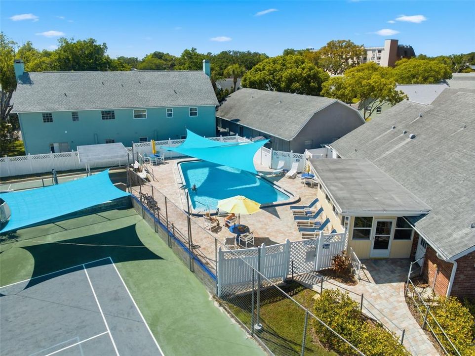 For Sale: $159,900 (2 beds, 2 baths, 1024 Square Feet)