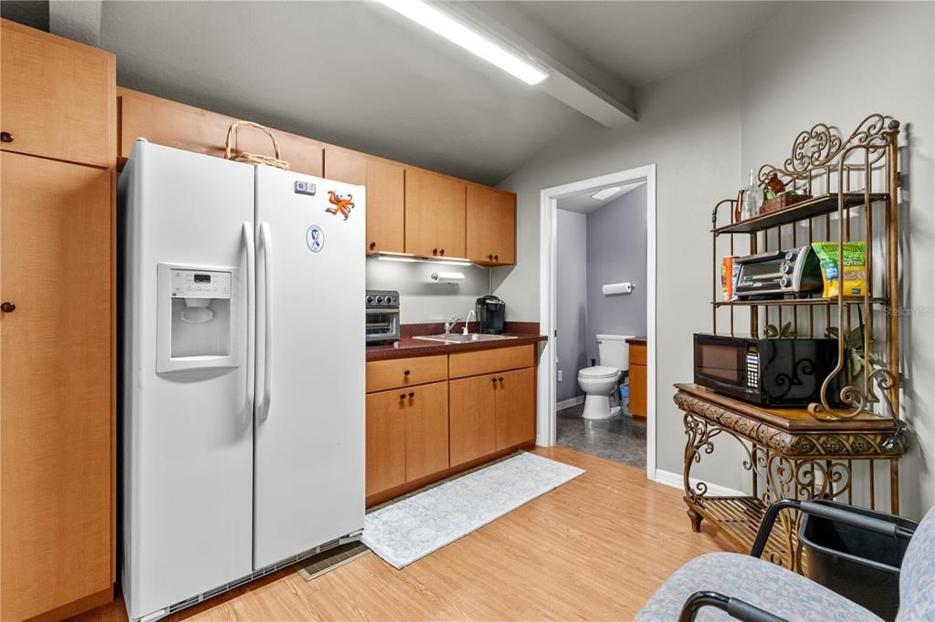 En Venta: $650,000 (0 camas, 0 baños, 2420 Pies cuadrados)