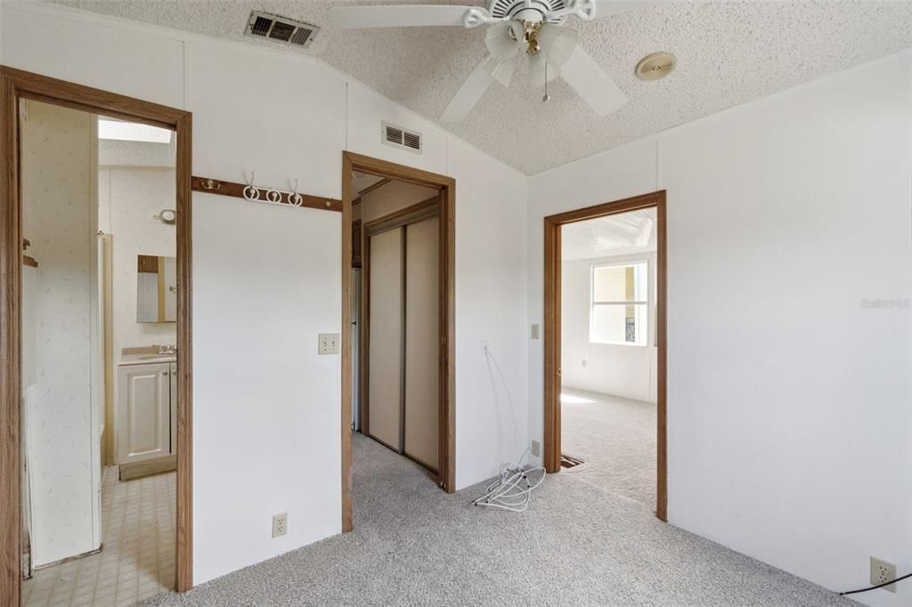 En Venta: $111,900 (3 camas, 1 baños, 650 Pies cuadrados)