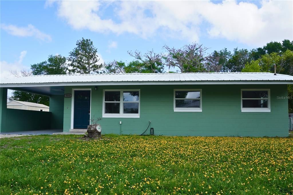 Active With Contract: $215,000 (3 beds, 2 baths, 1032 Square Feet)