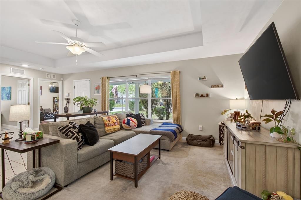 Activo con contrato: $284,900 (4 camas, 2 baños, 1538 Pies cuadrados)