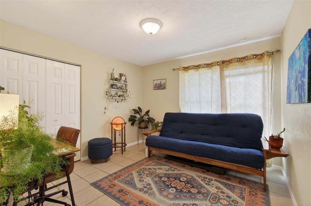 Activo con contrato: $284,900 (4 camas, 2 baños, 1538 Pies cuadrados)