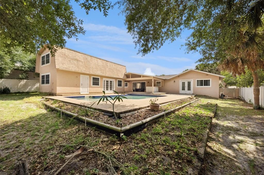 На продажу: $699,900 (6 спален, 4 ванн, 3528 Квадратных фут)