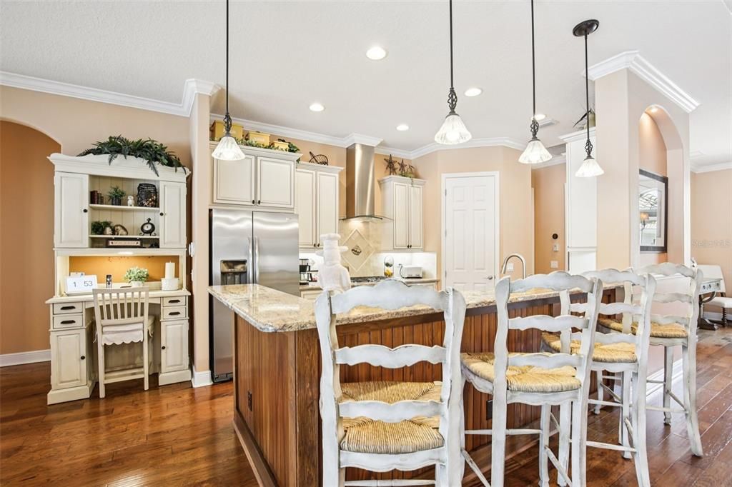 En Venta: $1,450,000 (3 camas, 3 baños, 2583 Pies cuadrados)