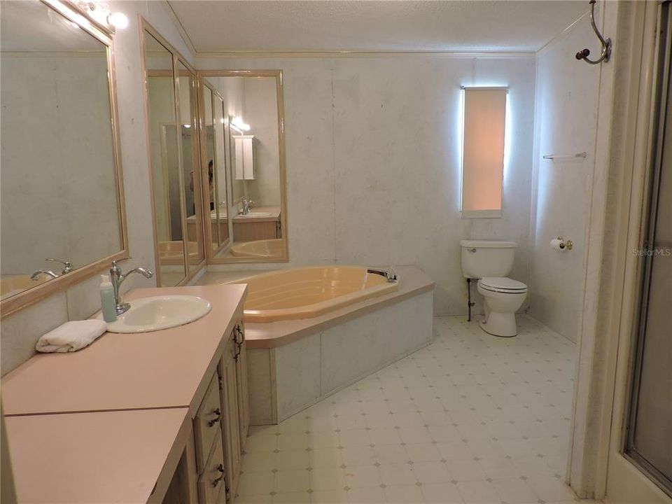 En Venta: $539,900 (3 camas, 2 baños, 1728 Pies cuadrados)