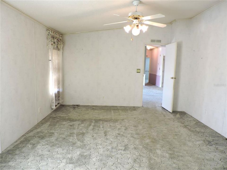 En Venta: $539,900 (3 camas, 2 baños, 1728 Pies cuadrados)