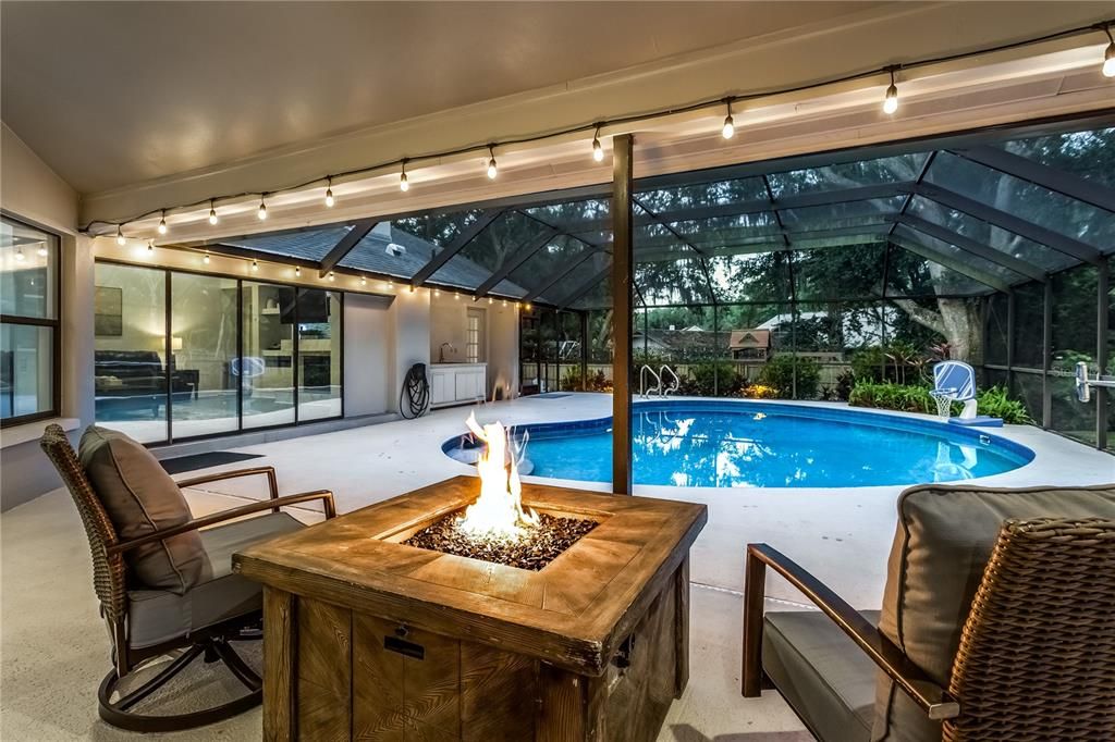 Activo con contrato: $785,000 (4 camas, 3 baños, 2831 Pies cuadrados)