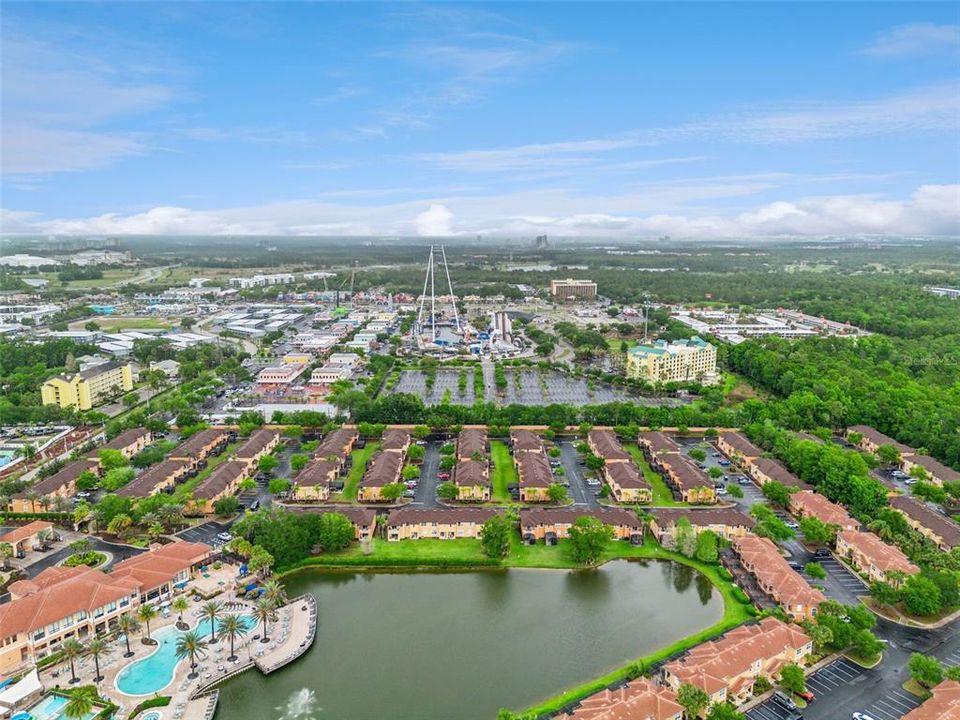 合同活跃: $330,000 (4 贝兹, 3 浴室, 1852 平方英尺)