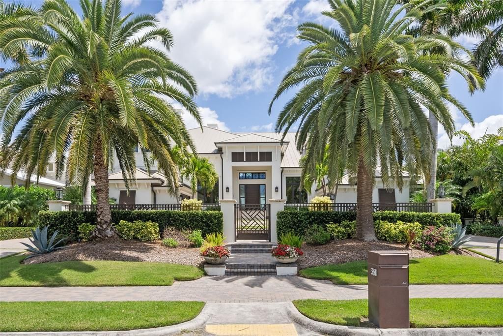 For Sale: $12,500,000 (6 beds, 5 baths, 7037 Square Feet)