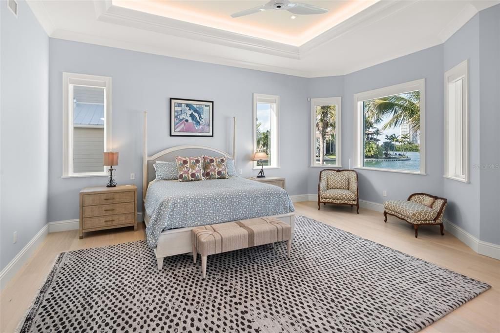 For Sale: $12,500,000 (6 beds, 5 baths, 7037 Square Feet)