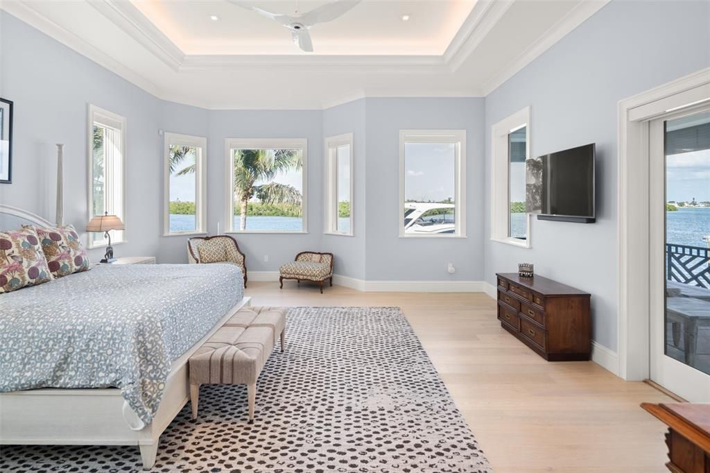For Sale: $12,500,000 (6 beds, 5 baths, 7037 Square Feet)