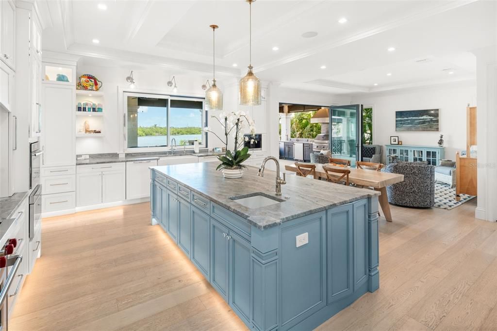 For Sale: $12,500,000 (6 beds, 5 baths, 7037 Square Feet)