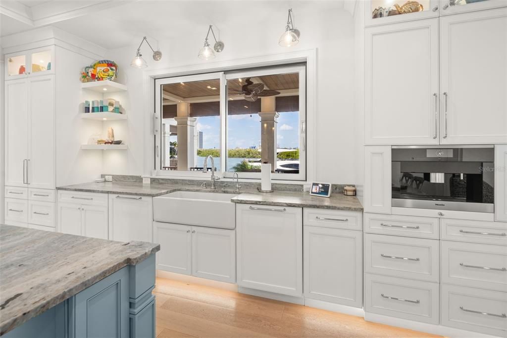 For Sale: $12,500,000 (6 beds, 5 baths, 7037 Square Feet)