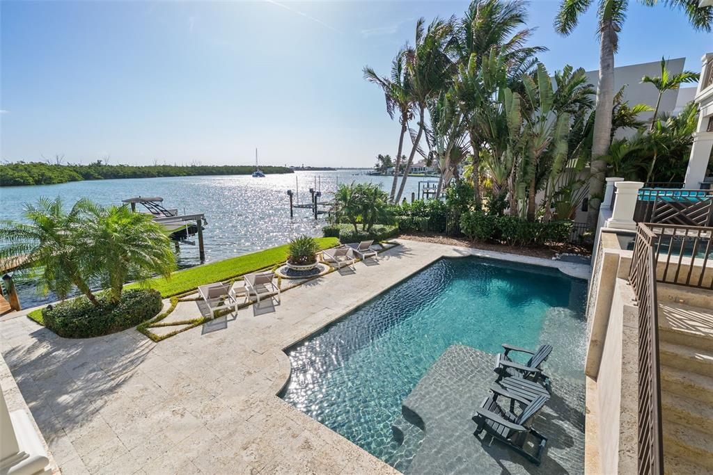 For Sale: $12,500,000 (6 beds, 5 baths, 7037 Square Feet)