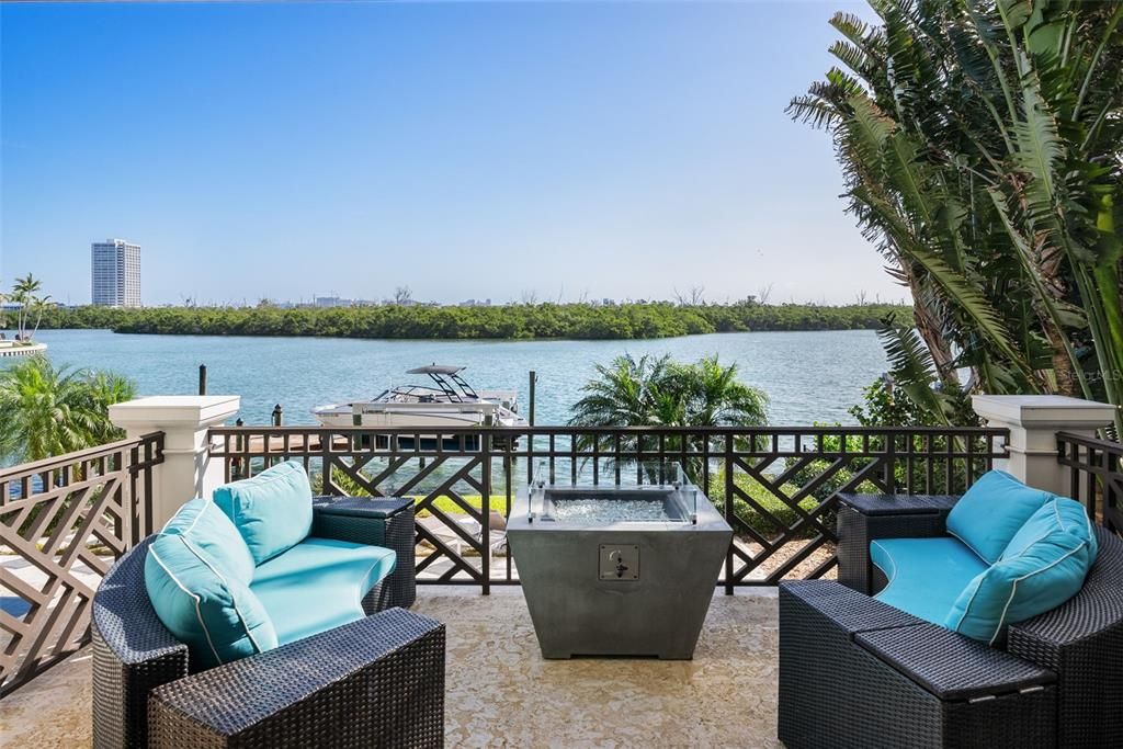 For Sale: $12,500,000 (6 beds, 5 baths, 7037 Square Feet)