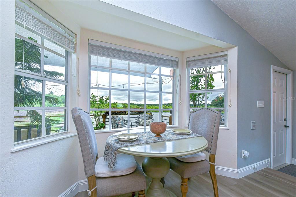 For Sale: $525,000 (3 beds, 2 baths, 1204 Square Feet)