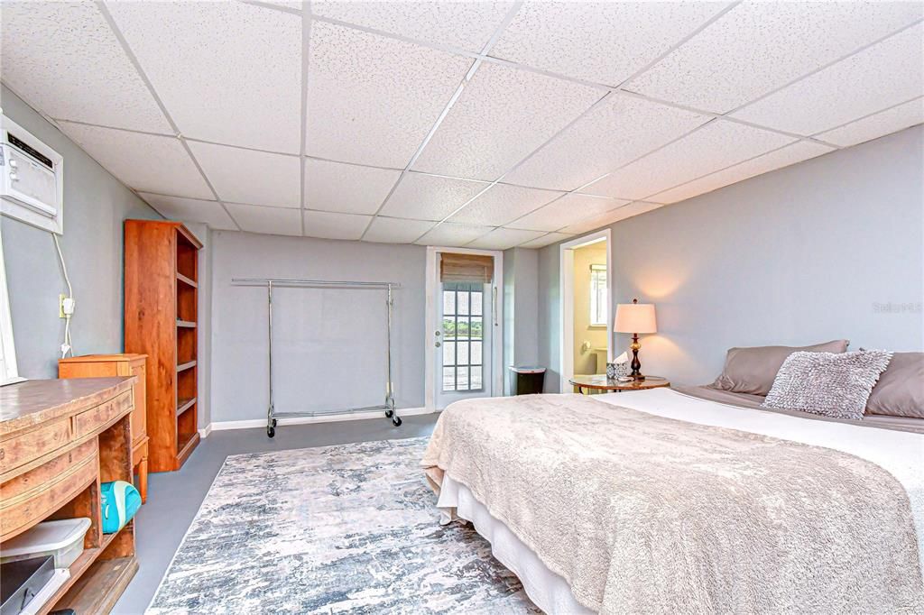 For Sale: $525,000 (3 beds, 2 baths, 1204 Square Feet)