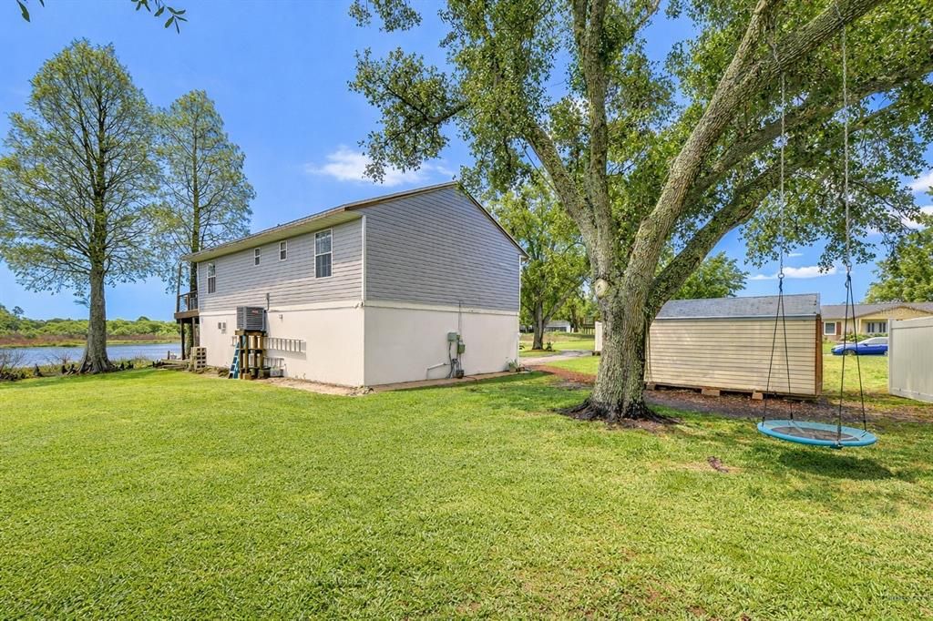 For Sale: $525,000 (3 beds, 2 baths, 1204 Square Feet)