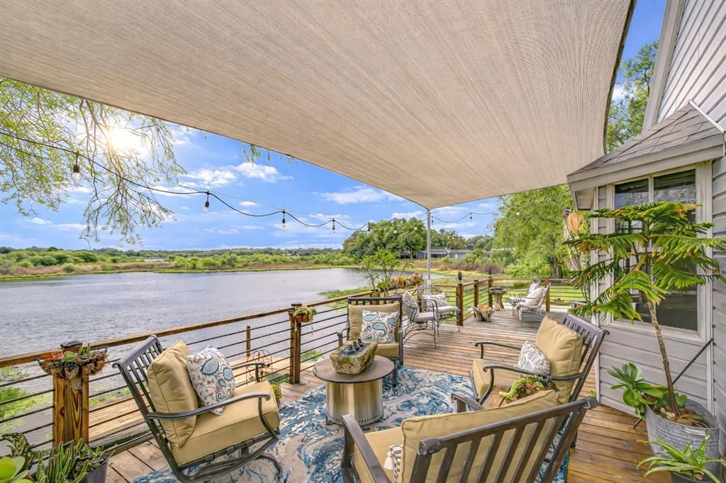 For Sale: $525,000 (3 beds, 2 baths, 1204 Square Feet)