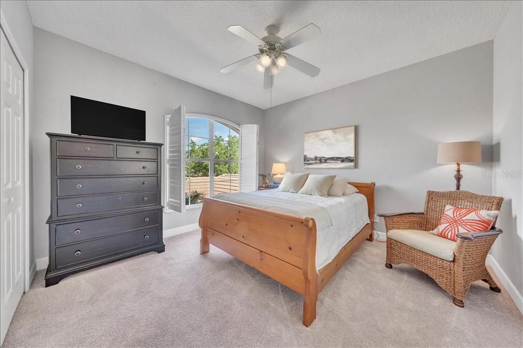 For Sale: $1,300,000 (5 beds, 3 baths, 3786 Square Feet)