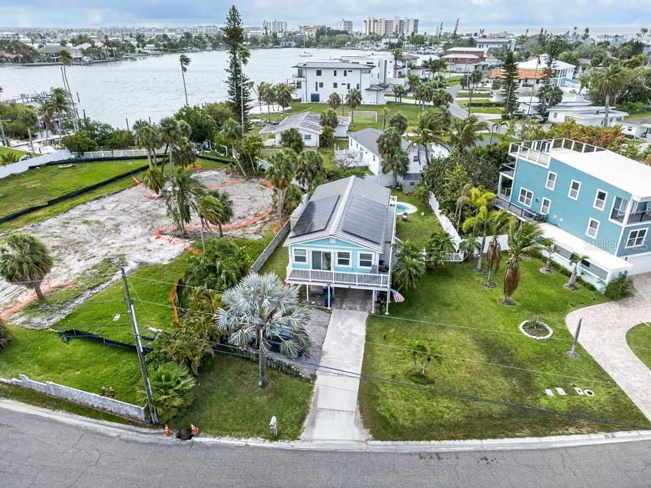 For Sale: $775,000 (3 beds, 2 baths, 1200 Square Feet)