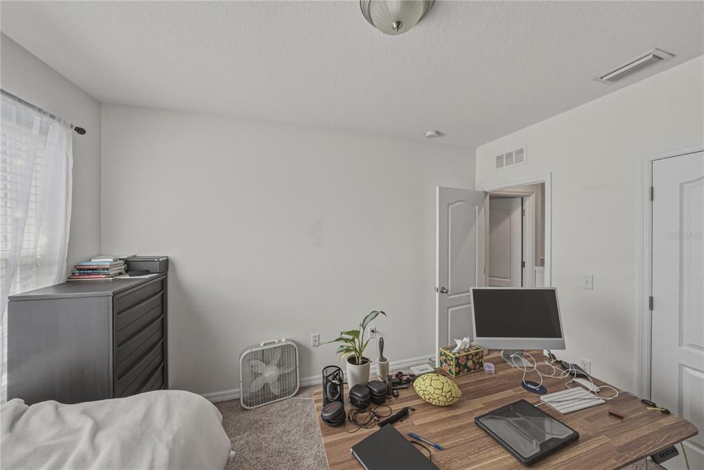 Active With Contract: $264,000 (3 beds, 2 baths, 1689 Square Feet)