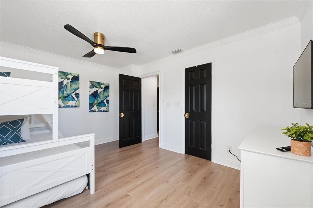 For Rent: $11,000 (3 beds, 2 baths, 3410 Square Feet)