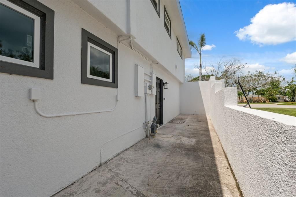 For Rent: $11,000 (3 beds, 2 baths, 3410 Square Feet)