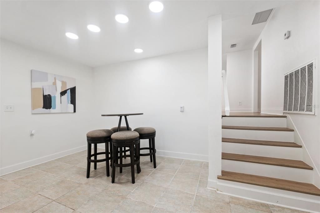 For Rent: $11,000 (3 beds, 2 baths, 3410 Square Feet)