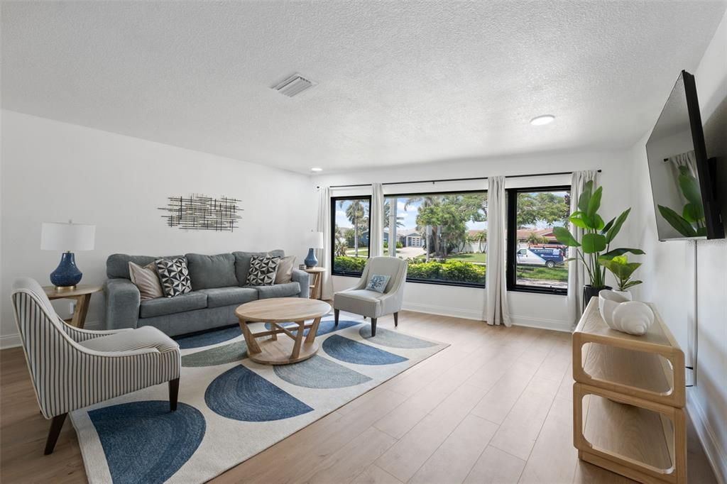 For Rent: $11,000 (3 beds, 2 baths, 3410 Square Feet)