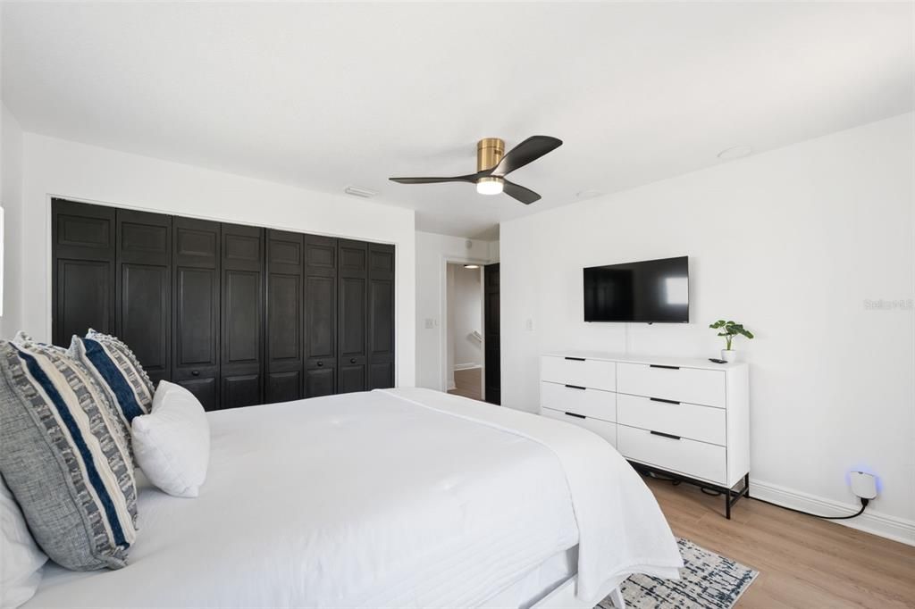 For Rent: $11,000 (3 beds, 2 baths, 3410 Square Feet)