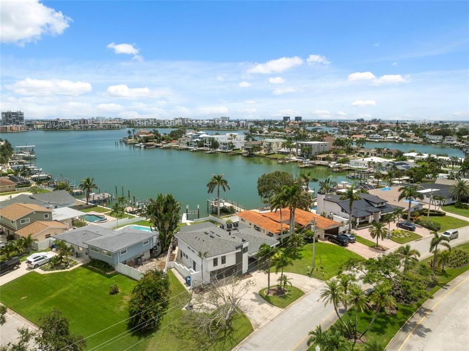For Rent: $11,000 (3 beds, 2 baths, 3410 Square Feet)