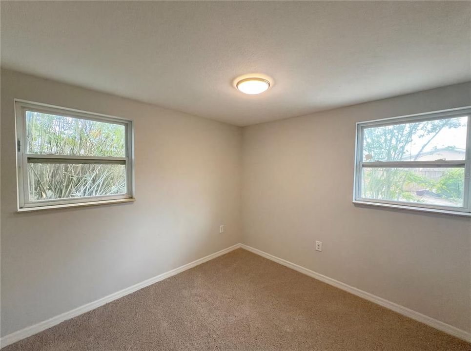 Active With Contract: $199,000 (2 beds, 1 baths, 1008 Square Feet)
