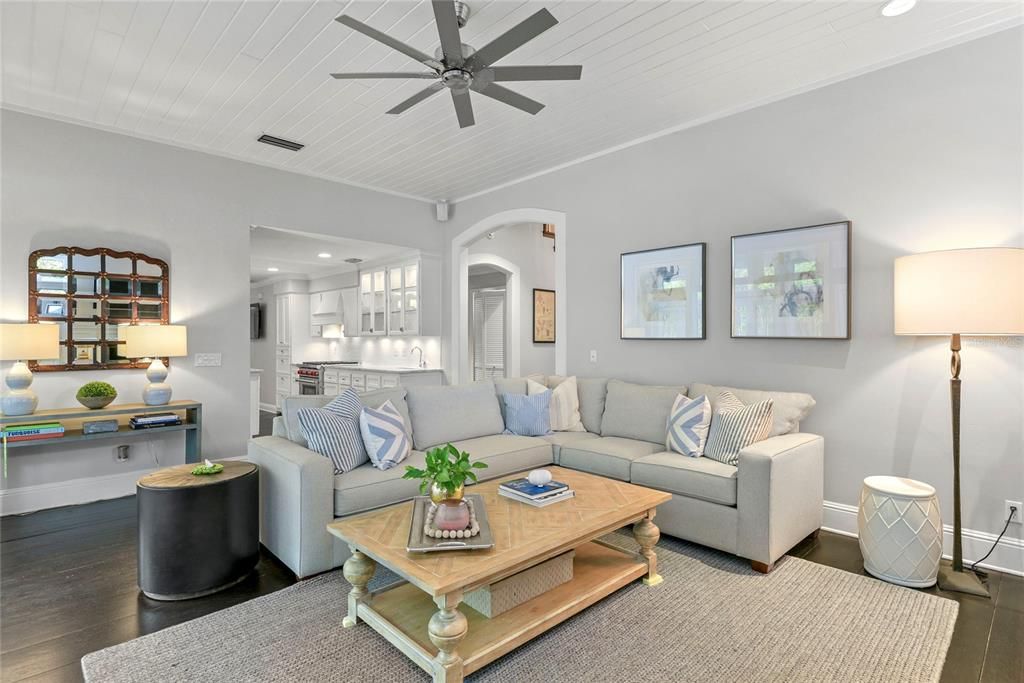 Active With Contract: $1,875,000 (4 beds, 4 baths, 3657 Square Feet)