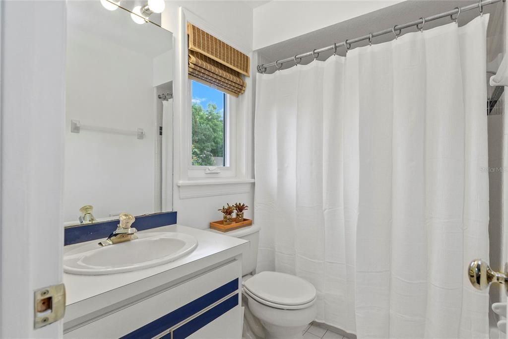 Active With Contract: $1,875,000 (4 beds, 4 baths, 3657 Square Feet)
