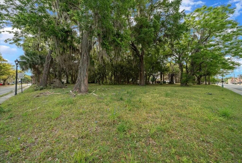 Active With Contract: $330,000 (0 beds, 0 baths, 3242 Square Feet)